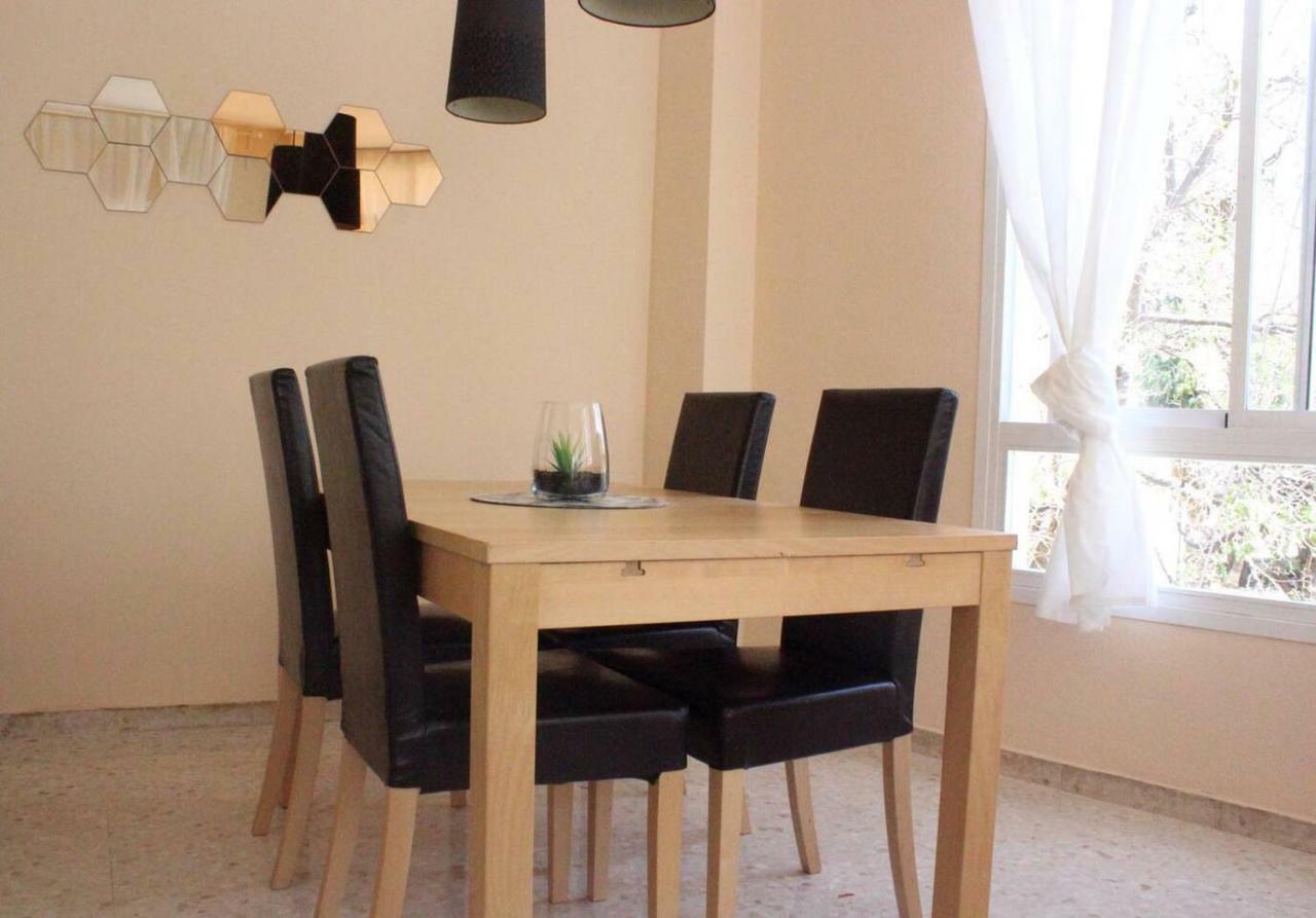 Renovado Y Muy Cerca Del Centro Urbano Appartement Málaga Buitenkant foto