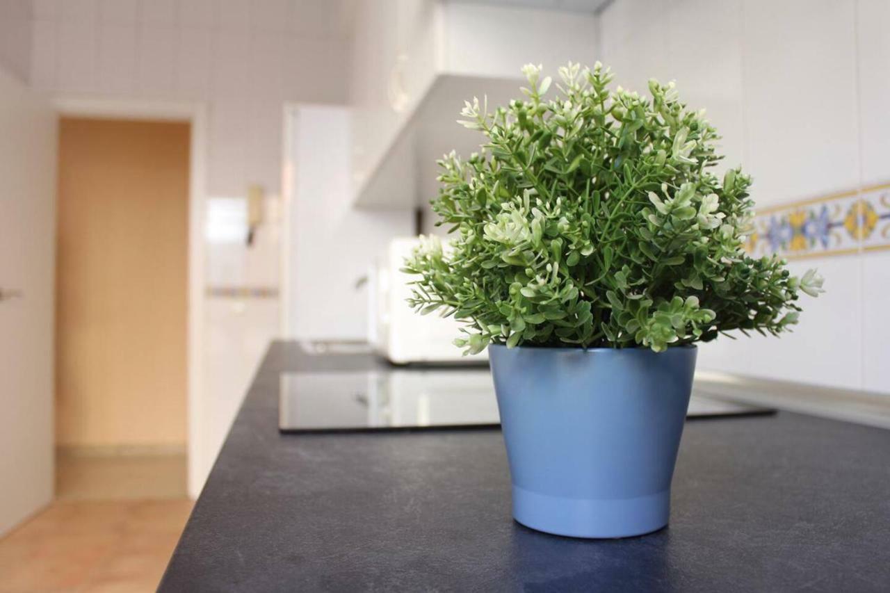 Renovado Y Muy Cerca Del Centro Urbano Appartement Málaga Buitenkant foto