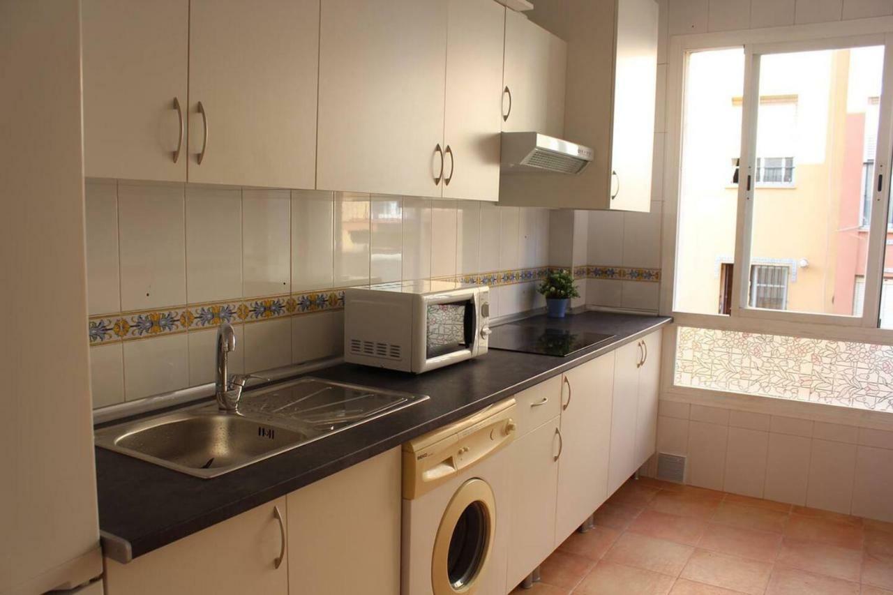 Renovado Y Muy Cerca Del Centro Urbano Appartement Málaga Buitenkant foto