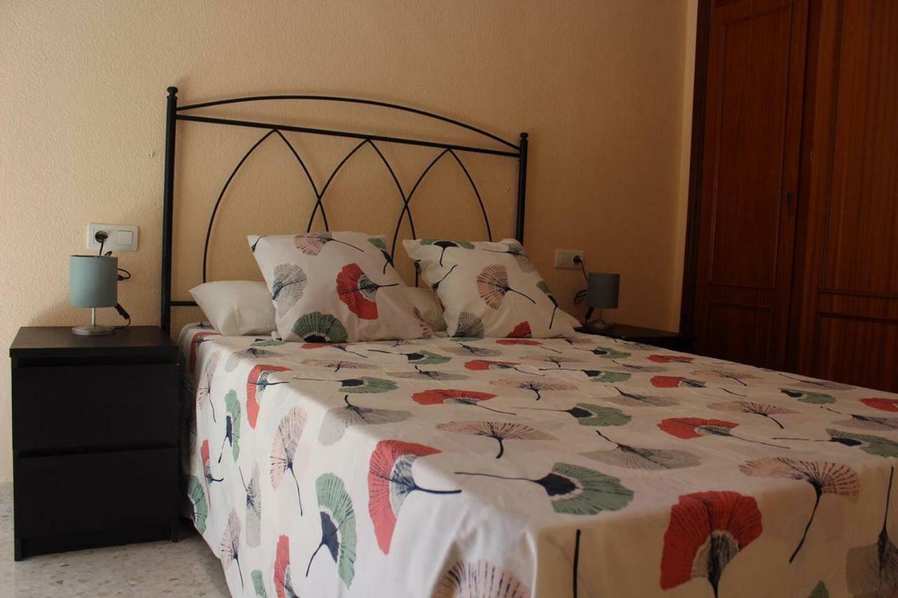 Renovado Y Muy Cerca Del Centro Urbano Appartement Málaga Buitenkant foto
