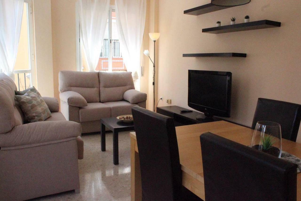 Renovado Y Muy Cerca Del Centro Urbano Appartement Málaga Buitenkant foto