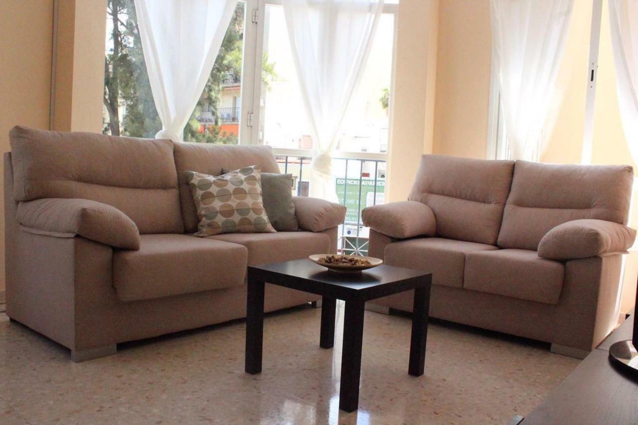 Renovado Y Muy Cerca Del Centro Urbano Appartement Málaga Buitenkant foto