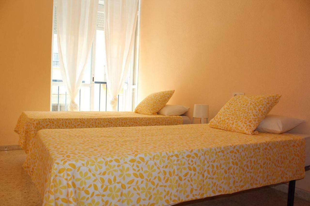 Renovado Y Muy Cerca Del Centro Urbano Appartement Málaga Buitenkant foto